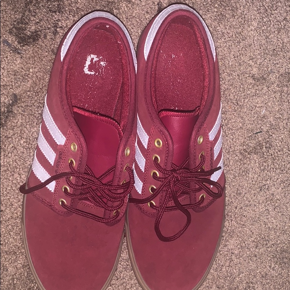Adidas seeley burgundy